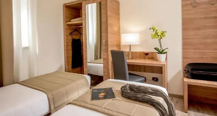 Casa Per Ferie Santa Maria Alle Fornaci Rom Hotel