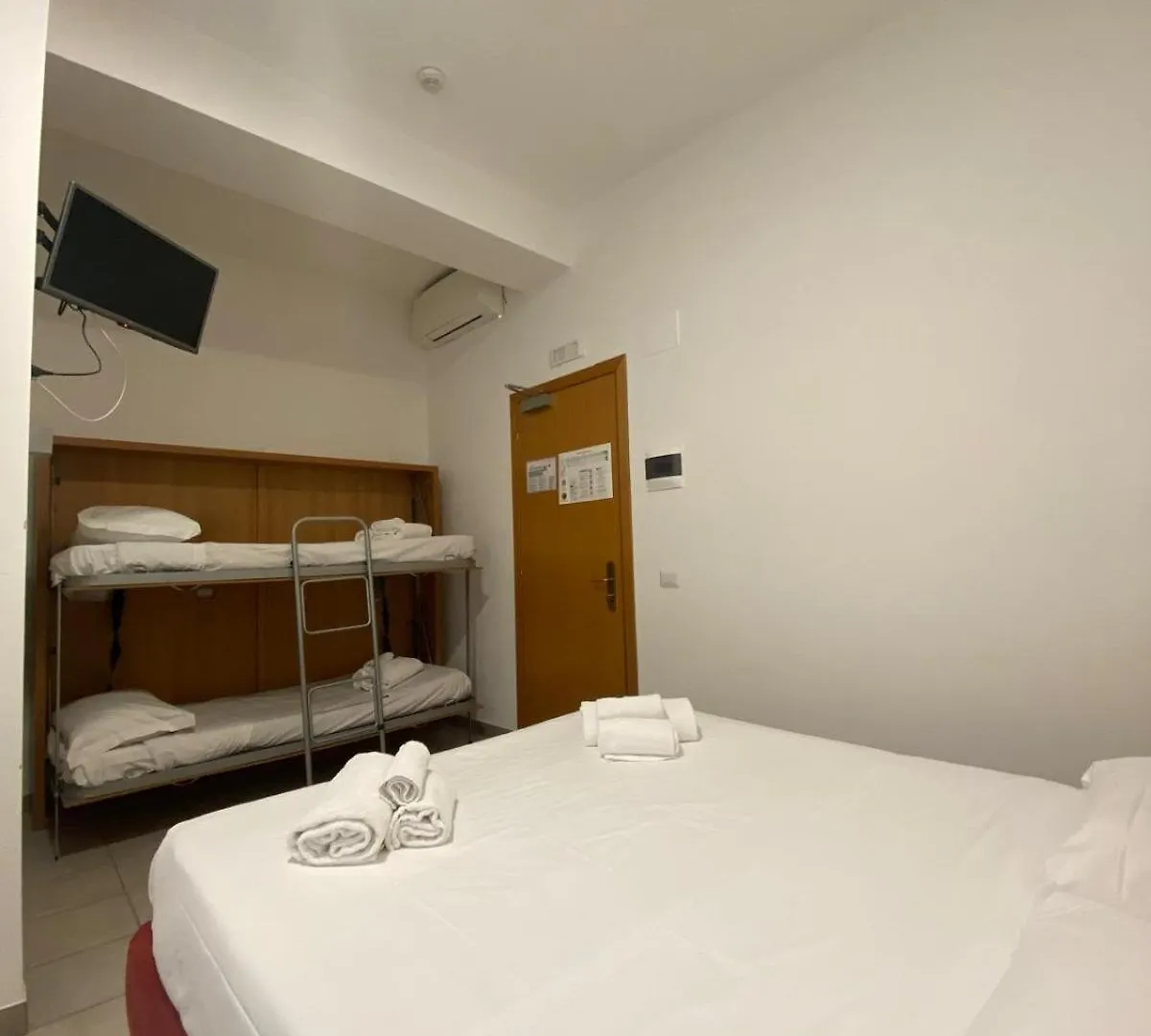 Casa Per Ferie Santa Maria Alle Fornaci Rom Hotel