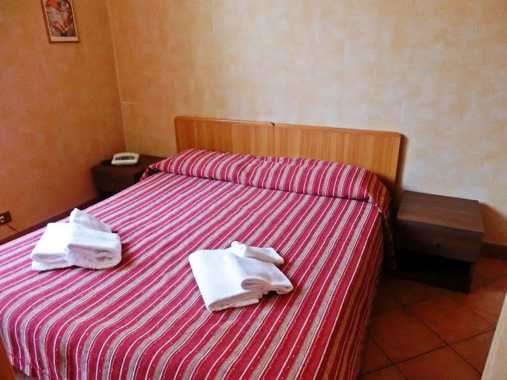 Hotel Casa Per Ferie Santa Maria Alle Fornaci Rom